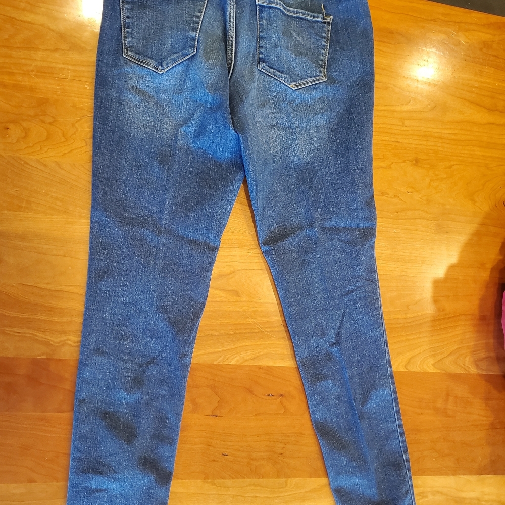 low rise skinny size 8 mossuo jeans
